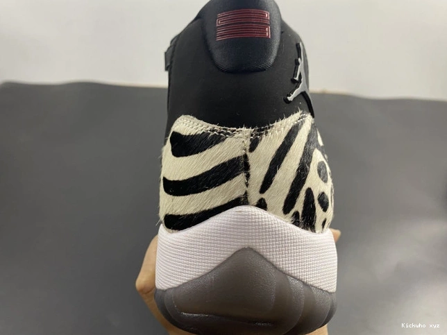 INSTINCT AIR ANIMAL 11 JORDAN AR0715-010 0719